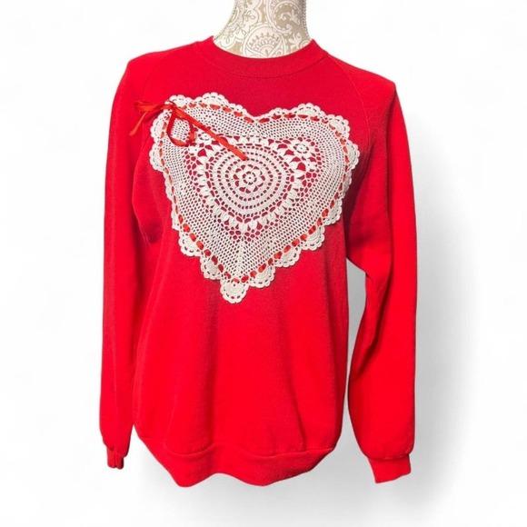 Vintage Jerzees L Red Sweatshirt Crochet Heart Doily Patch Made in USA Valentine - Picture 2 of 6